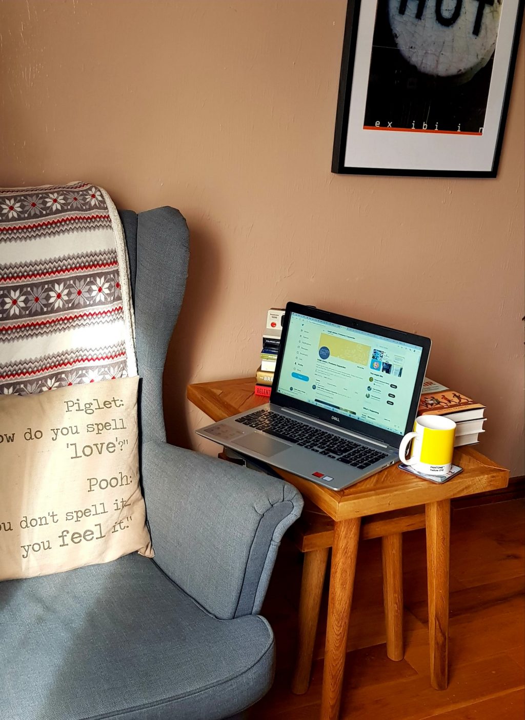 THE WRITING DESK | LEIGH JAMES | FREELANCE CREATIVE COPYWRITER