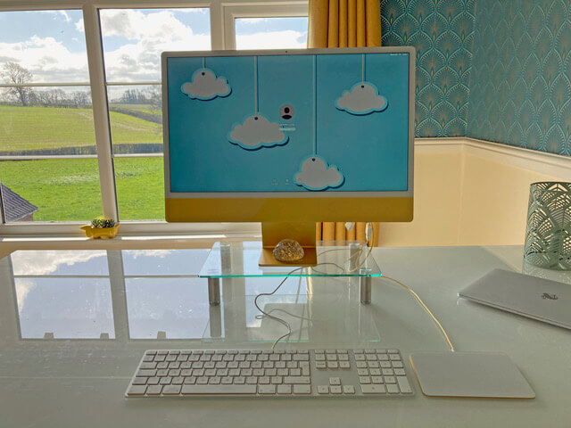 THE WRITING DESK | JENNY LUCAS | WRITER